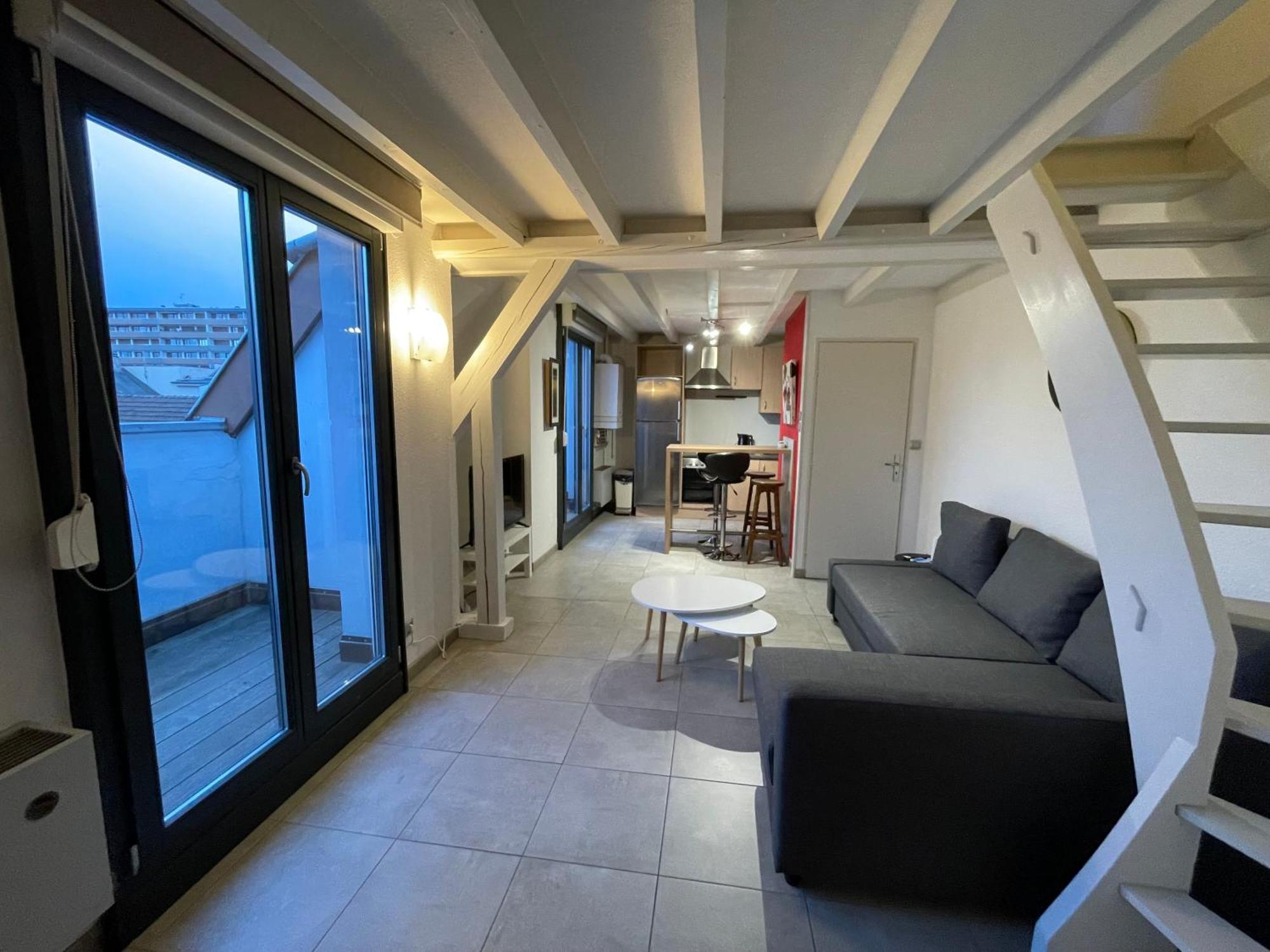 Fathala - Appartement Lumineux En Dernier Etage - Face A La Gare Routiere Sarrebourg Kültér fotó